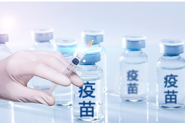 我國新冠疫苗累計接種近24億劑次，專家回應(yīng)熱點問題